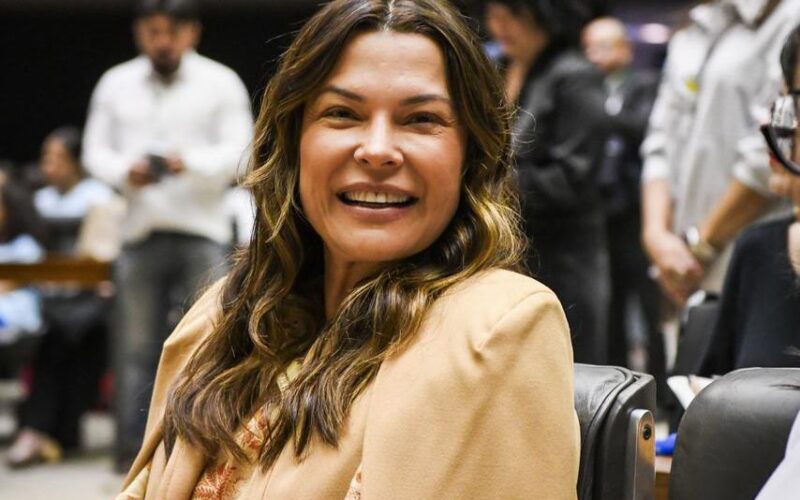 Aniversário de Marcela, moda dos peptídeos e casório: coluna