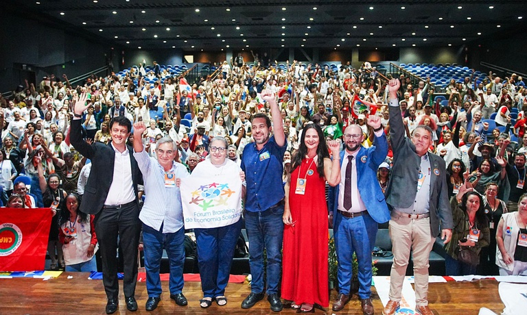 Boulos abre encontro de economia solidária em Brasília