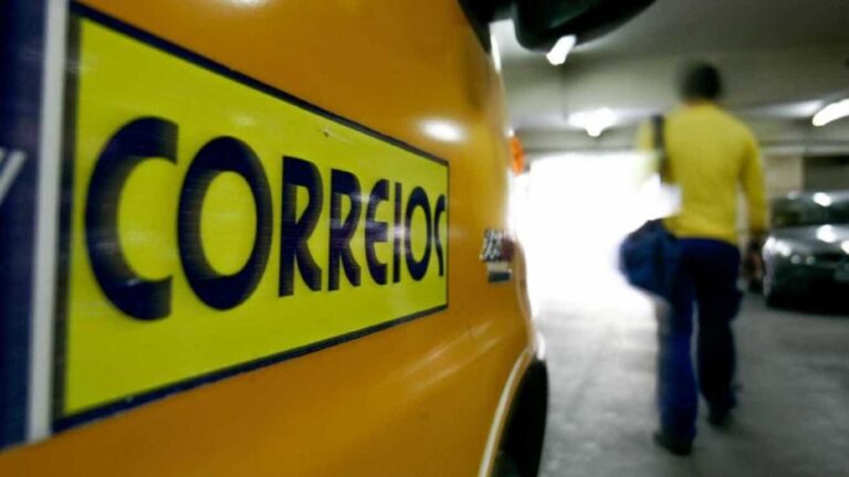 Durigan prevê prejuízo de R$10 bi dos Correios