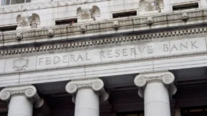 Inflação de 1 ano nos EUA sobe a 3,6% em abril, diz Fed