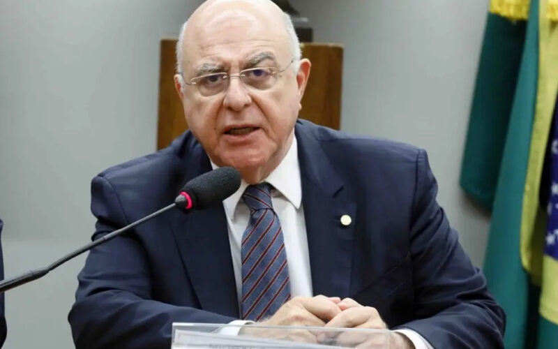 Relator retira análise prévia de Conselho sobre minerais críticos