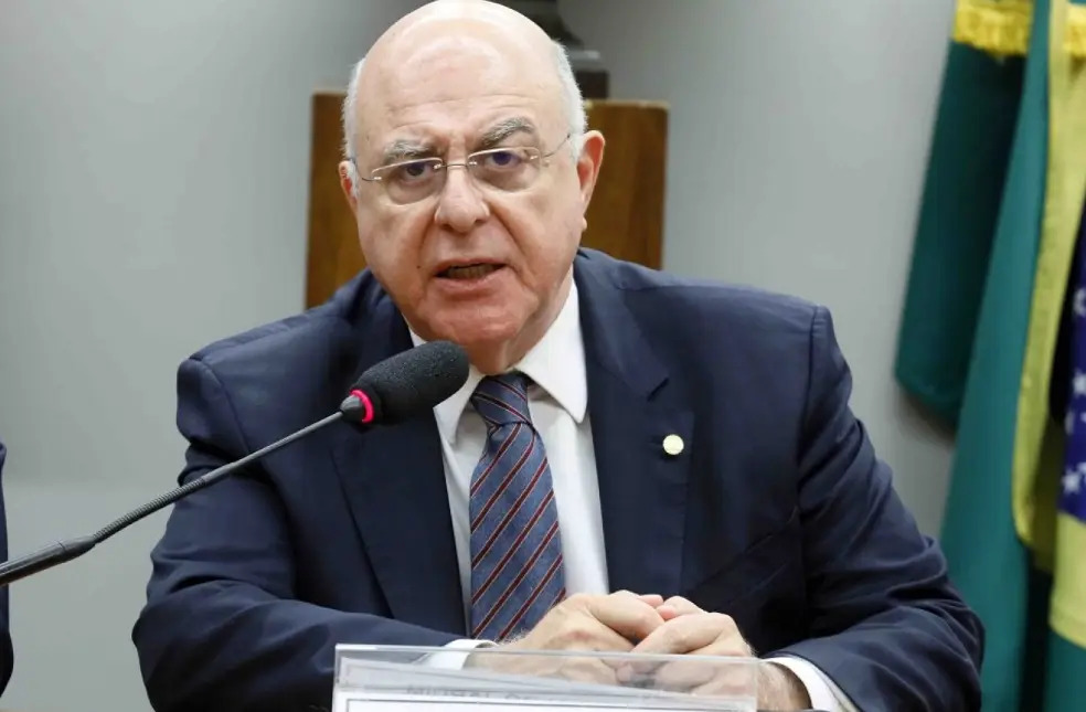 Relator retira análise prévia de Conselho sobre minerais críticos