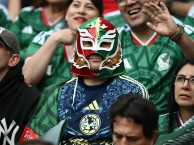 México aposta em casa cheia para quebrar jejum de 40 anos