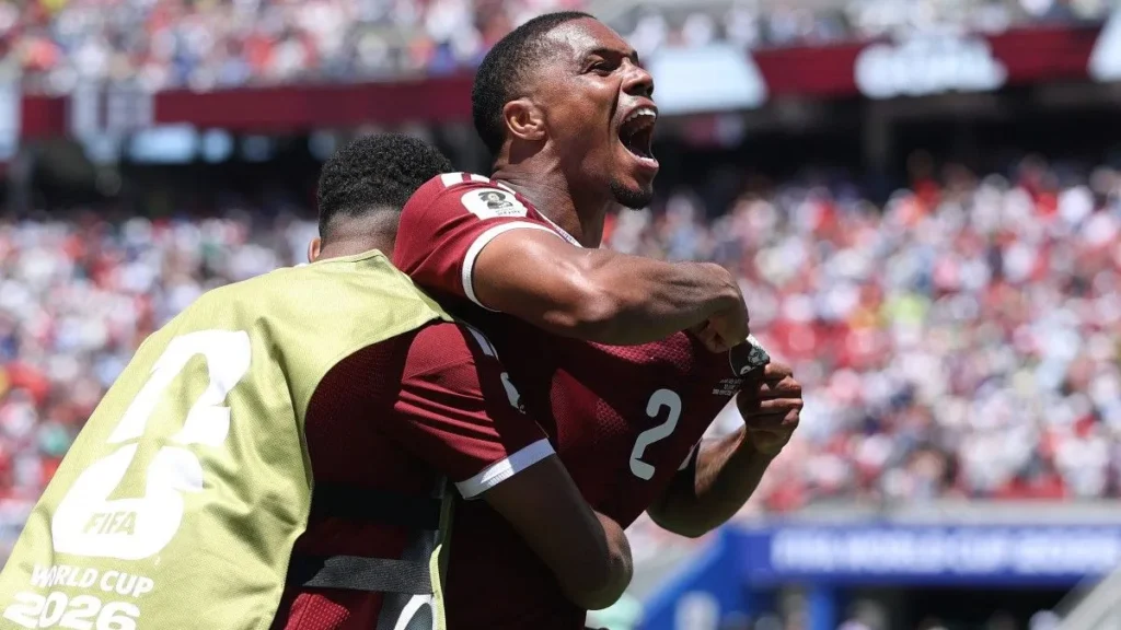 Catar arranca empate heroico nos acréscimos e faz história na Copa