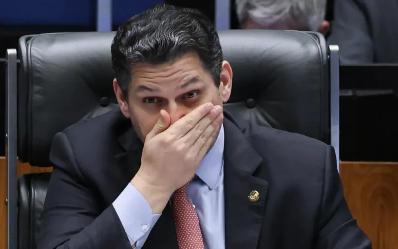 Alcolumbre pauta PEC dos agentes de saúde, que pode custar R$ 30 bi