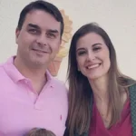 Esposa de Flávio Bolsonaro sai em defesa do senador