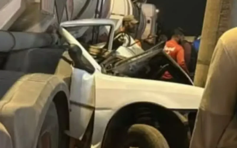 Motorista morre prensado entre caminhão e poste em Aparecida