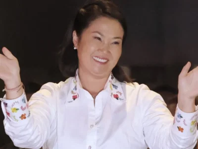 Keiko Fujimori celebra vitória e promete 'ordem e esperança' no Peru