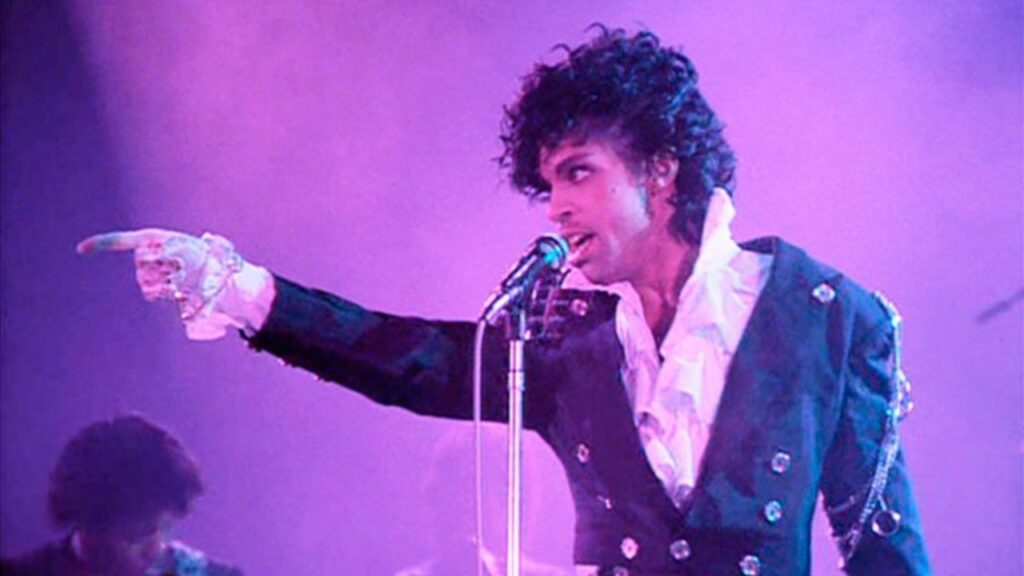Prince: disco póstumo inédito “Timeless” sai em agosto