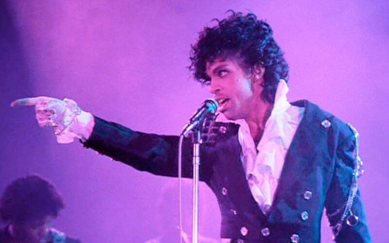 Prince: disco póstumo inédito “Timeless” sai em agosto