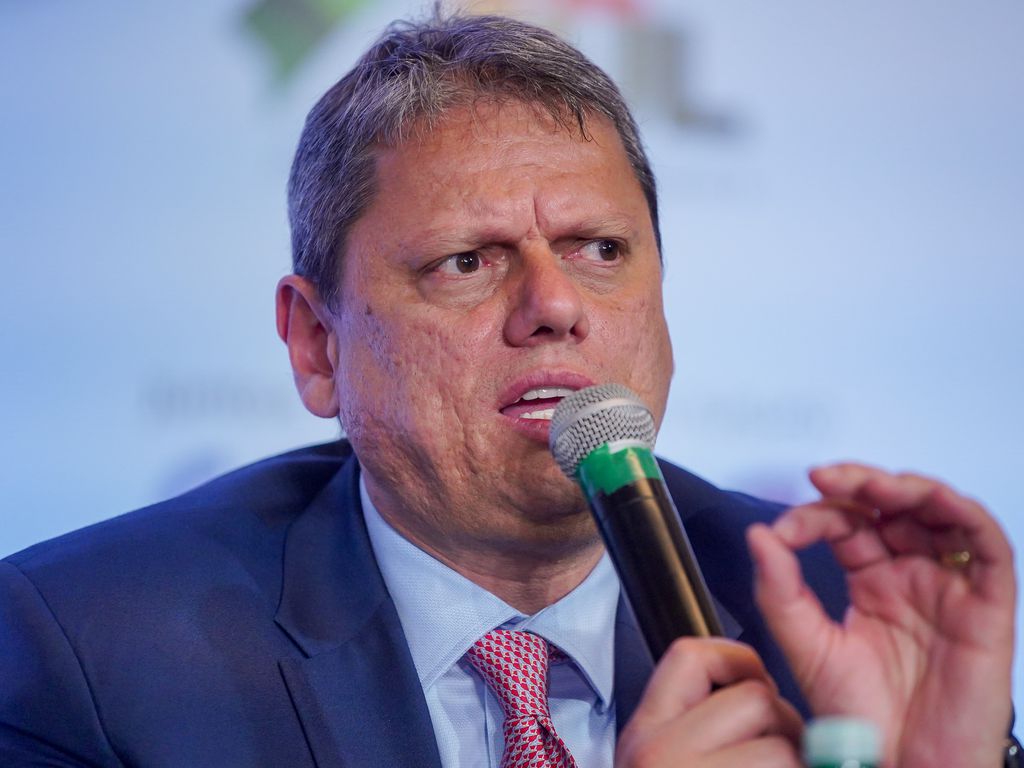 Tarcísio diz não interferir após Nunes criticar ação da polícia
