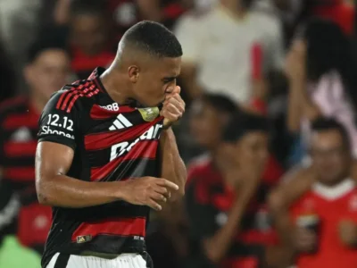 Samuel Lino brilha, Flamengo vence Benfica e leva Troféu do Algarve