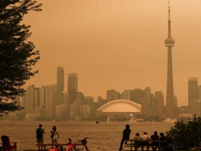 Fumaça de incêndios no Canadá cobre EUA e Nova York