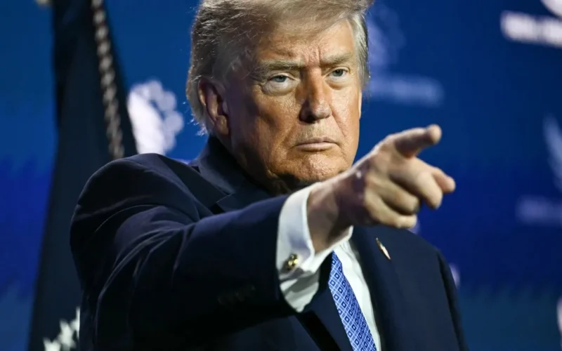 Trump pede cassação de licenças de TVs que rejeitaram seu discurso