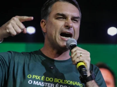 Flávio Bolsonaro espera apoio nacional da federação União-PP