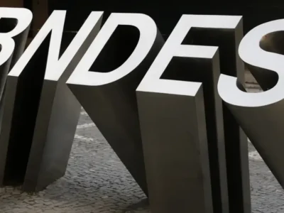 BNDES aprova R$ 20 bi para renovação de frota de ônibus e caminhões