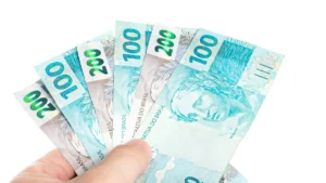 Bancos elevam provisões e apertam crédito com alta dos calotes