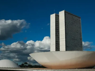 Congresso forte e informal afeta transparência, diz estudo