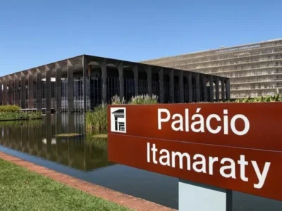 Pedidos de certidão brasileira para filhos de brasileiros nos EUA disparam