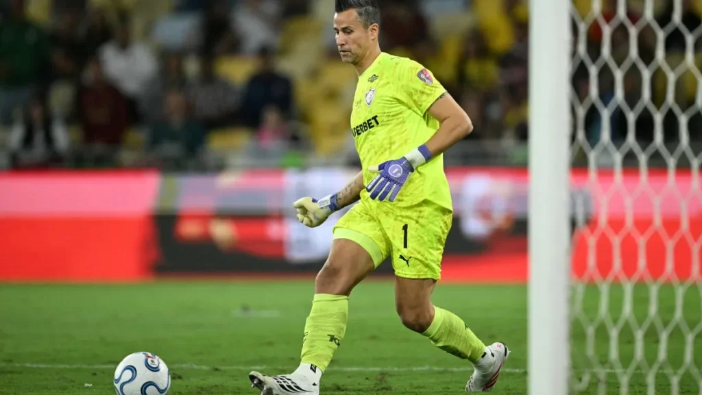 Flu vira sobre Palmeiras no fim, vence por 3 a 2 e se aproxima do G4